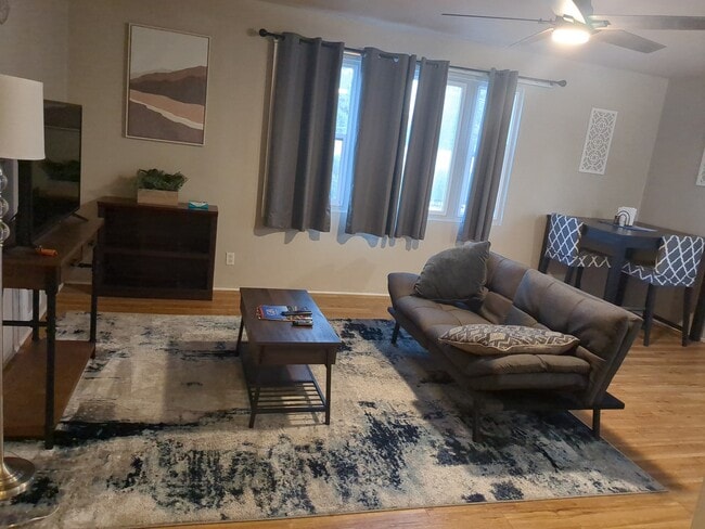Photo - 849 N 4th St
