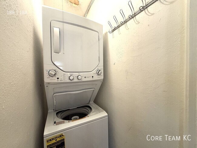 Photo - 4804 Jefferson St Unit 504
