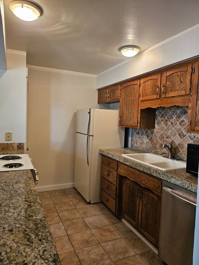 Photo - Lake Cliffe Condo - 1 Bedroom/1 Bath Across from Lake Dillon w/Clubhouse, Indoor Pool, 2 Hot Tubs