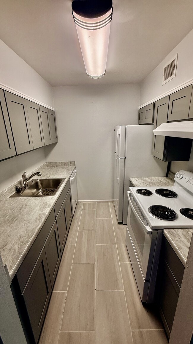 Photo - 6519 W Newberry Rd