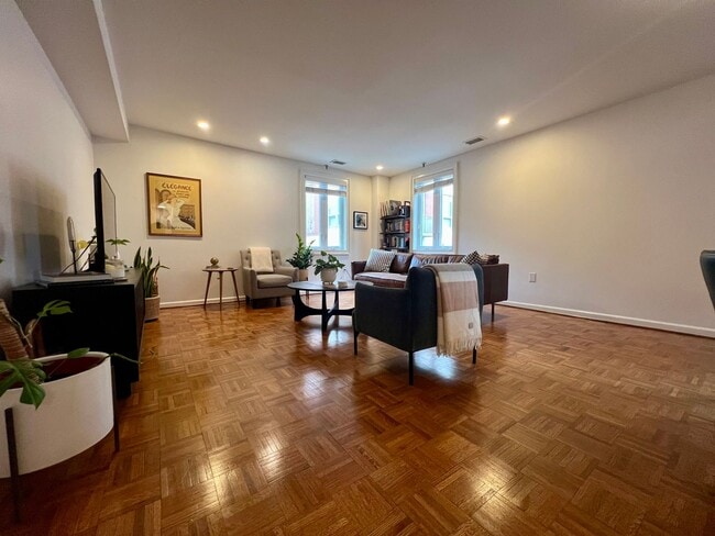 Photo - Gorgeous 2-Bed/2-Bath Condo in the Heart of Old City! Available August 1st! Unit 422