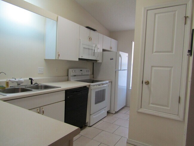 Photo - Northeast Pensacola 2BR Patio Home Near UWF & I-10 with Screened Porch, Privacy-Fenced Backyard.