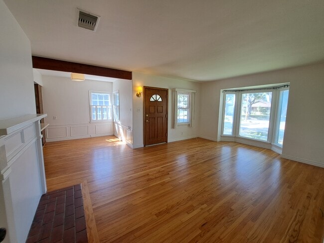 Photo - 1815 N Edison Blvd