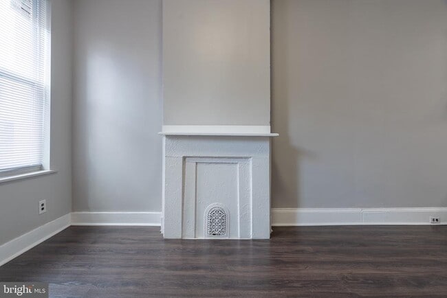 Photo - 3617 N Sydenham St
