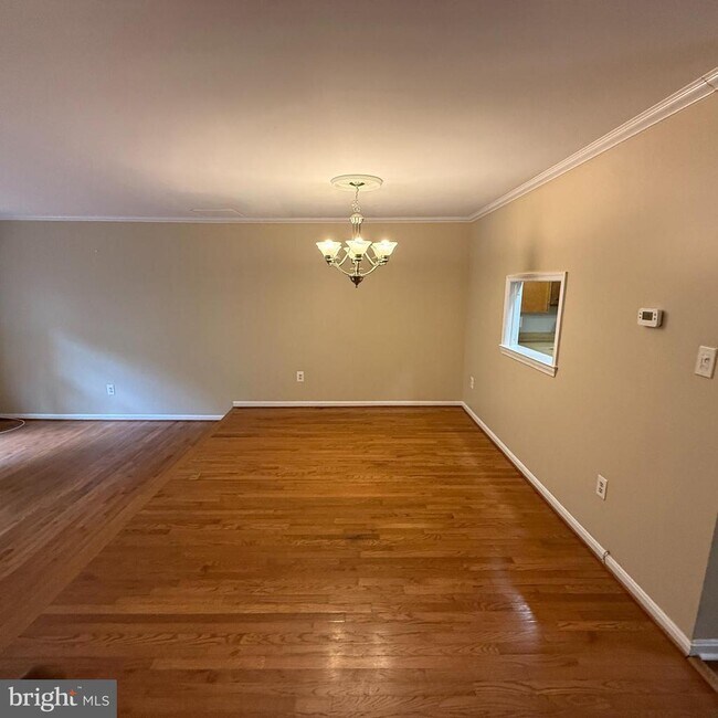 Photo - 8222 Maple Ridge Ave