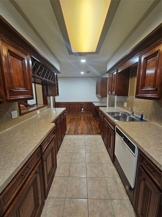 Building Photo - 10230 Pillot St