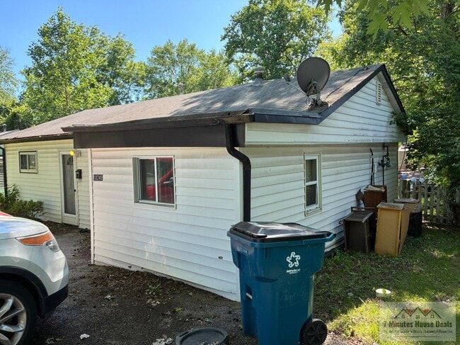 Photo - 10249 Earl Dr