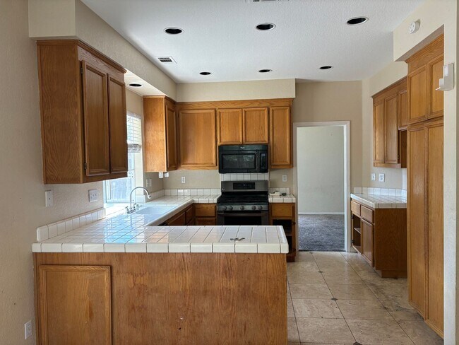 Photo - FABULOUS 4 BEDROOM MEDITERRANEAN RENTAL!