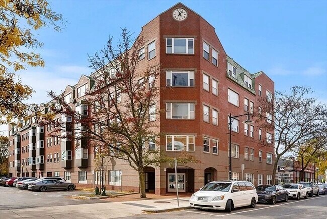 Photo - 289 Essex St Unidad 307