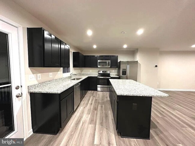 Photo - 420 Circle Dr