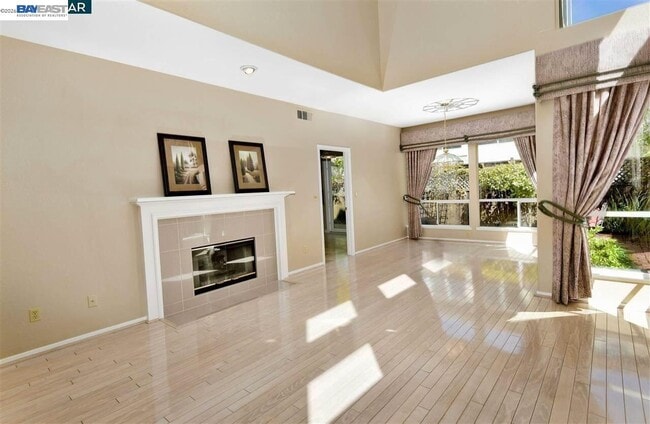 331 Jade Ct