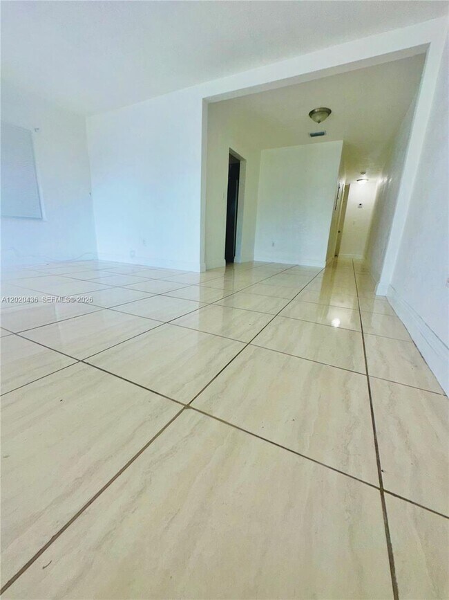 Photo - 2125 NW 66th St Unit 2