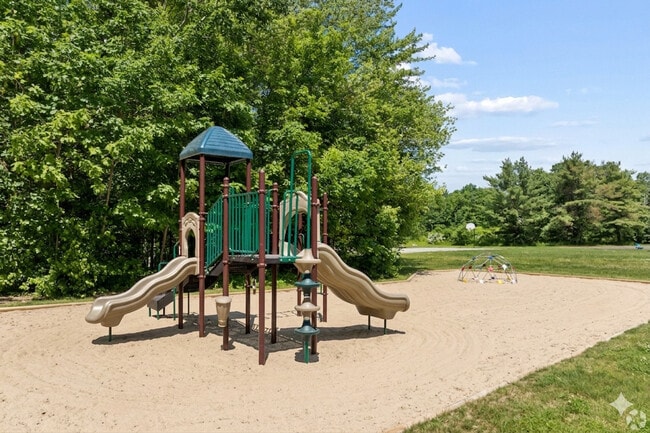 Rockingham Village Apartments