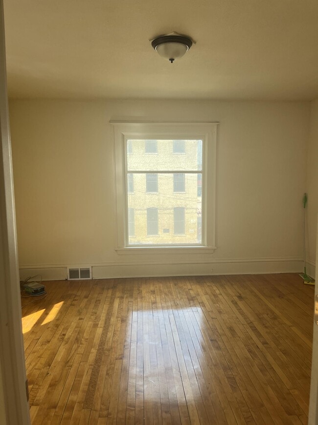 Photo - 120 S Blair St