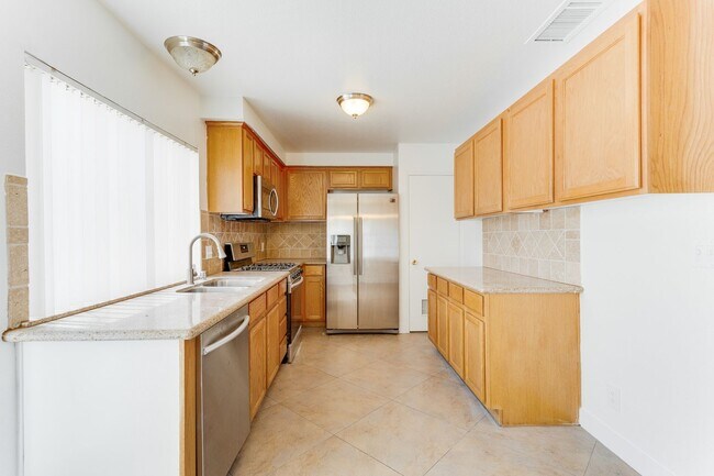 Photo - SPACIOUS 3BEDROOM TOWNHOUSE IN 89103 * COMING SOON *
