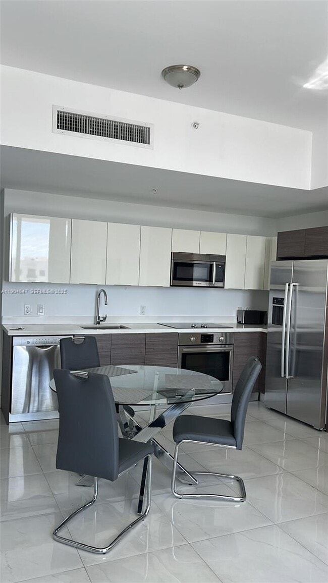 Photo - 1010 SW 2nd Ave Unit 2010