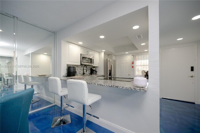 1551 NE Miami Gardens Dr Unit 225