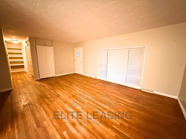 Photo - 5706 SW 15th St
