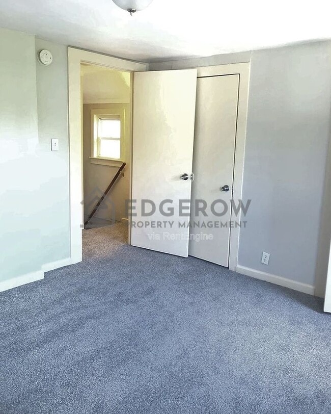 Photo - 1105 Baxter St SE