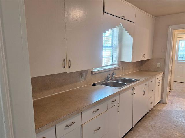 Photo - 2730 Carson St