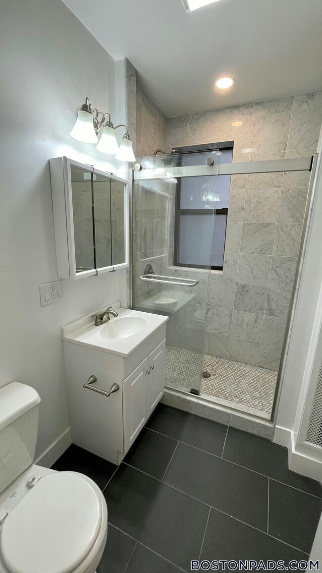 Photo - 11 Peterborough St Unit 5