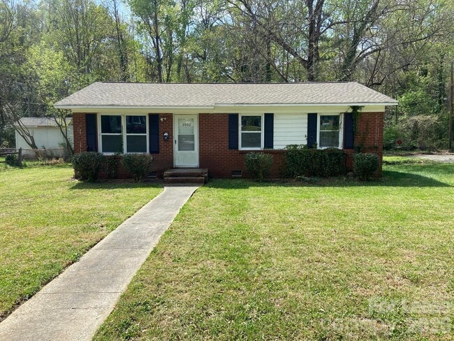 Building Photo - 2900 Edsel Pl