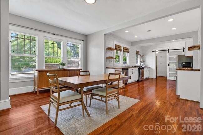 405 Walnut Ave