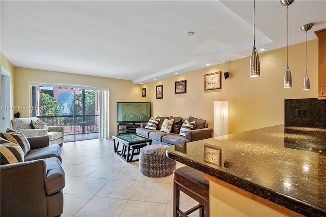Photo - 660 Tennis Club Dr Unidad 304