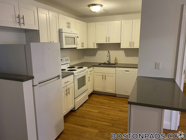 Building Photo - 134 Summer St Rental