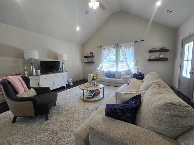 Photo - 1412 Alouette Dr