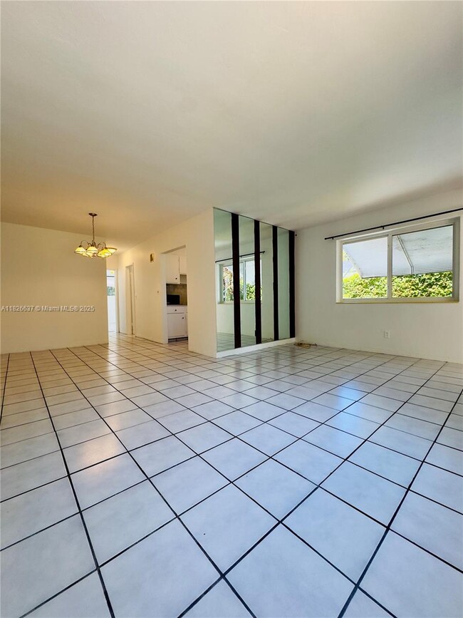 Building Photo - 1747 NE 169th St Rental