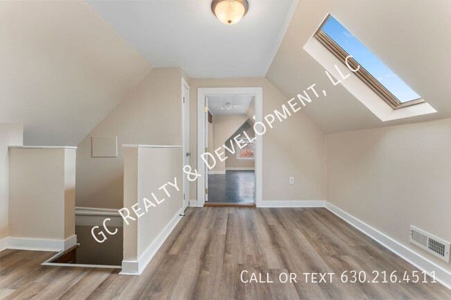 Photo - 1726 N Sawyer Ave Unit 3