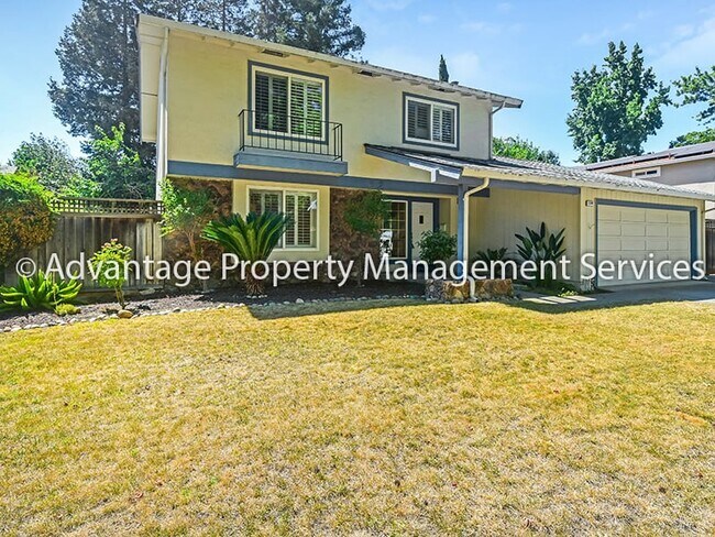 Photo - 1344 Greenwood Rd House