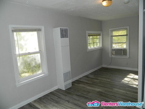 Photo - 2826 Oxford St