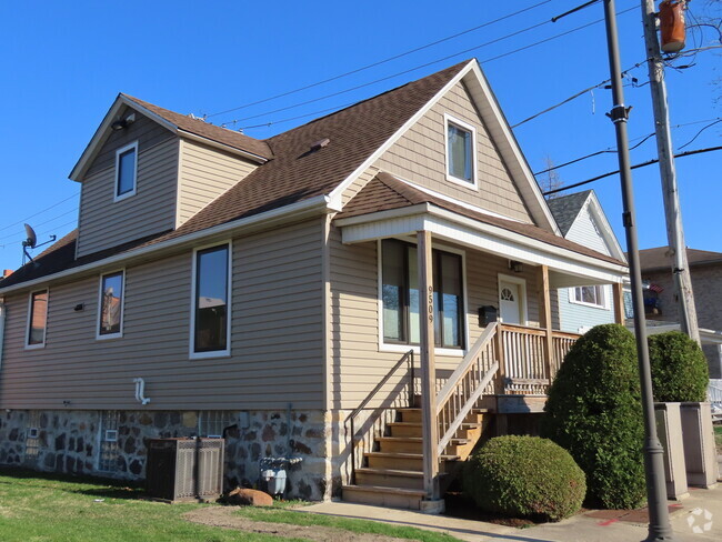 Building Photo - 9509 Minnick Ave Rental