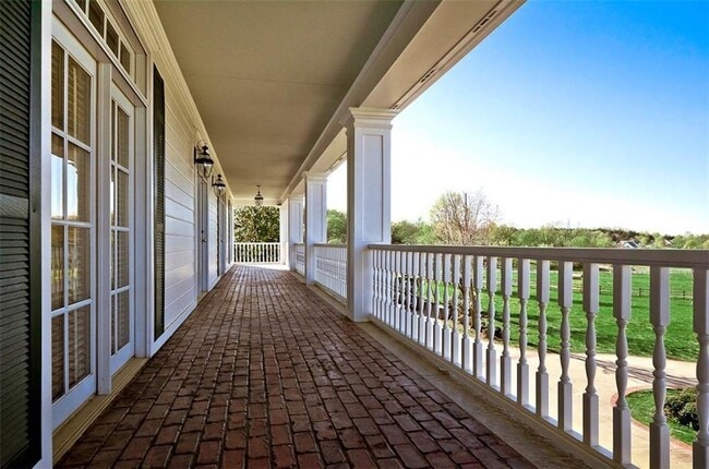 Photo - 1501 N Starr Dr