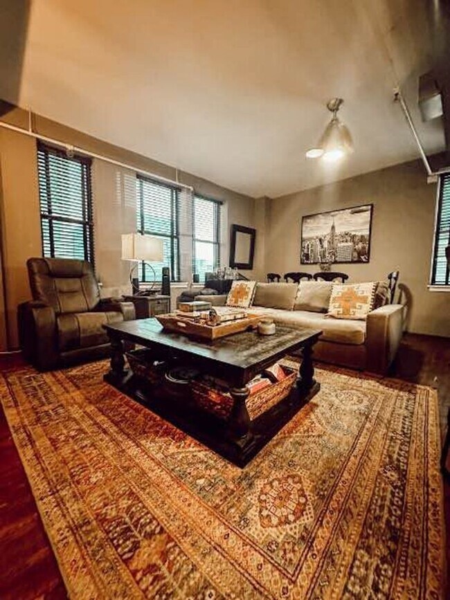 700 Church St Unit 908