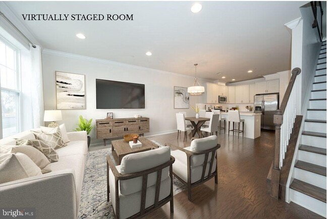 Photo - 220 Charles Ellis Dr