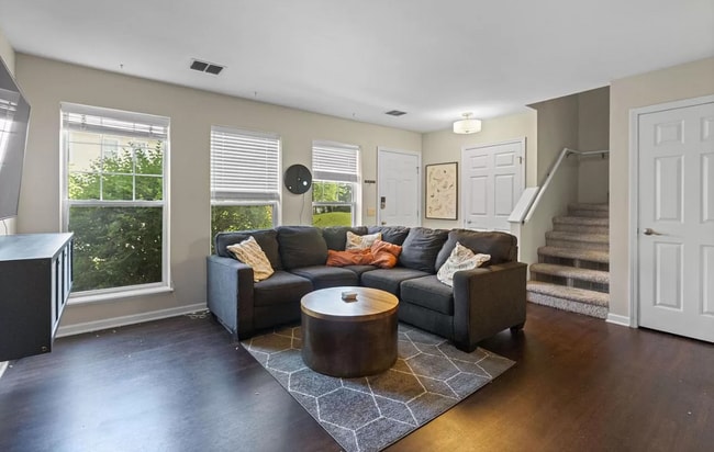 Photo - 2836 Holborn Cir