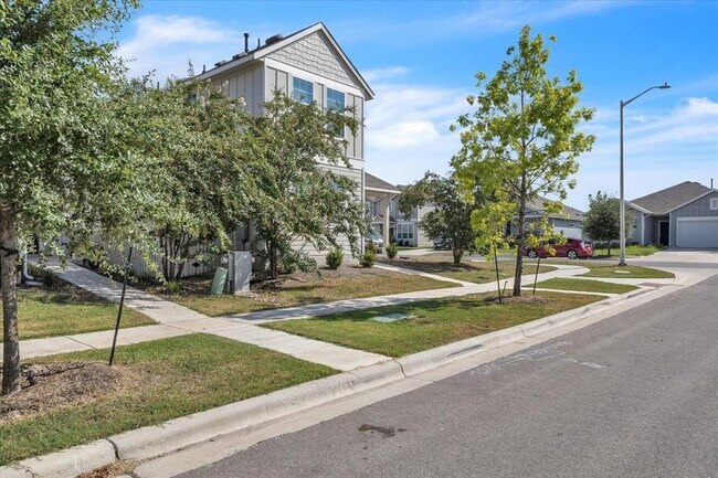 Photo - 100 Fabion St