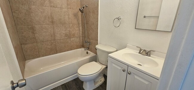 Photo - NOR139 Unit Apt A