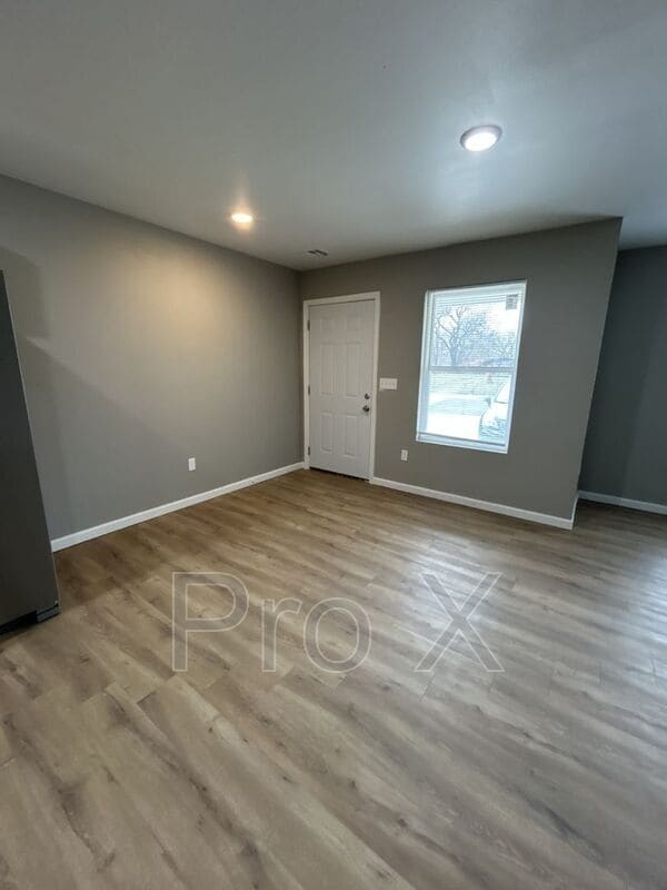 Photo - 714 Columbus St