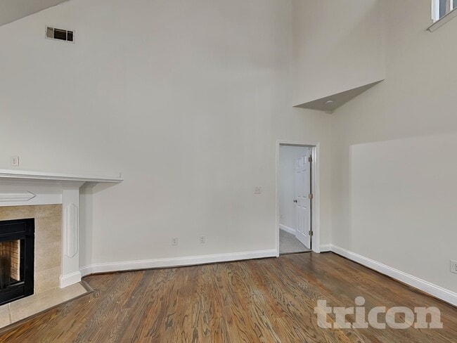 Photo - 4884 Somerset Dr