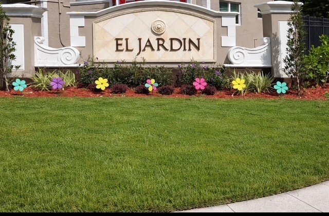 El Jardin Apartments