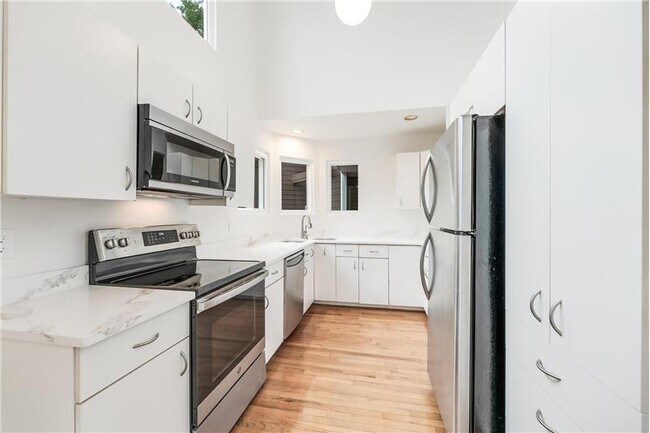 Photo - 11916 Moss Point Ln