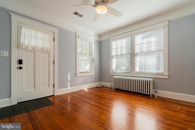 Photo - 928 19th St S