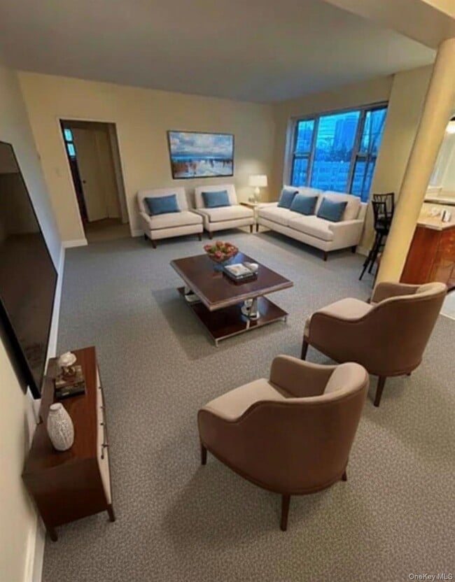 Building Photo - 230 Pelham Rd Unit 6F