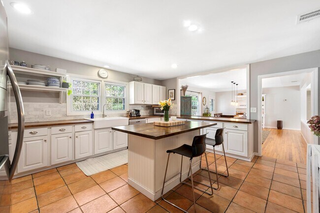 Photo - 16 Payne Ave