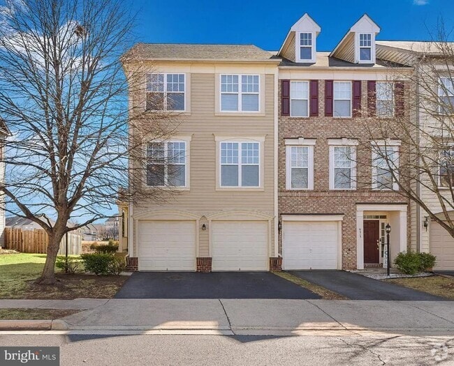Building Photo - 9211 Cascade Falls Dr Rental