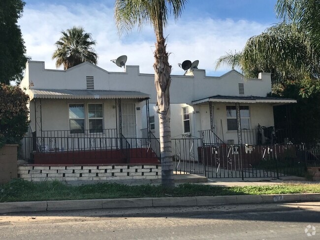 Building Photo - GRAHAM AVENUE (E) Unit D Rental